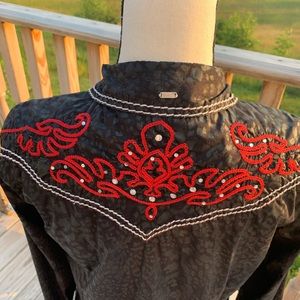 Women’s Roar Country Western Button up shirt XL